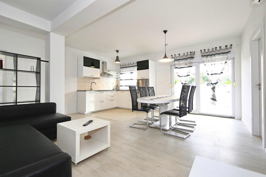 Apartments Matkovic Светі Филип-і-Яков Екстер'єр фото