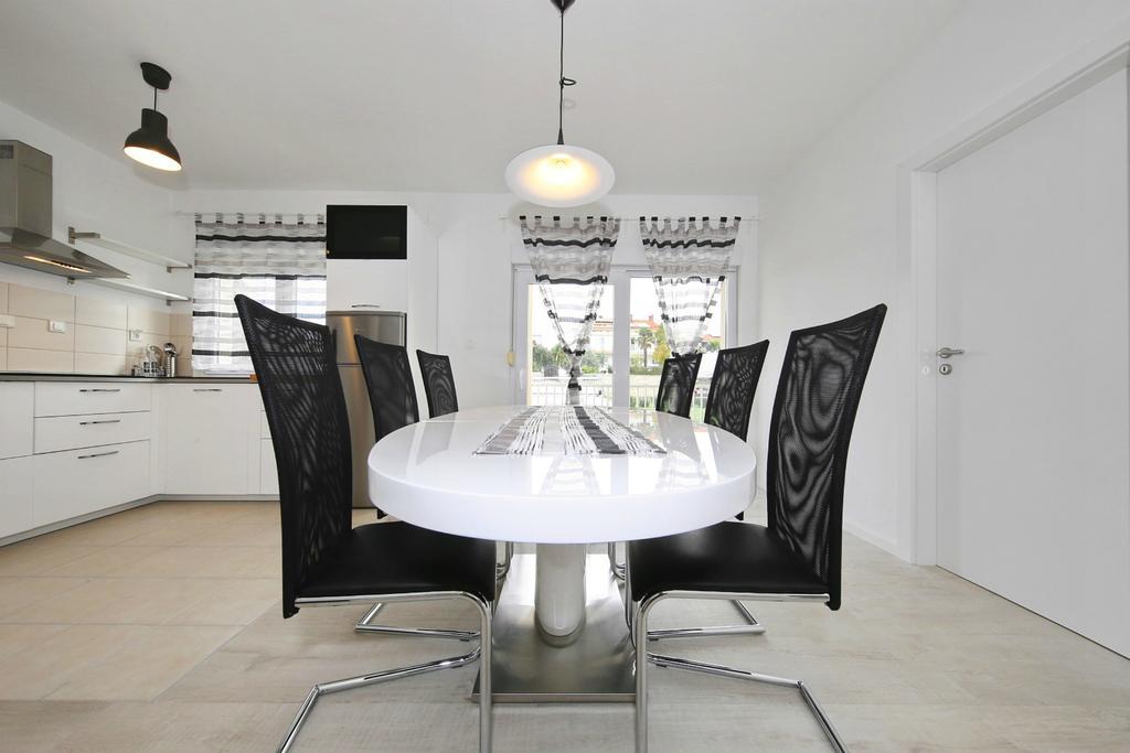 Apartments Matkovic Светі Филип-і-Яков Екстер'єр фото