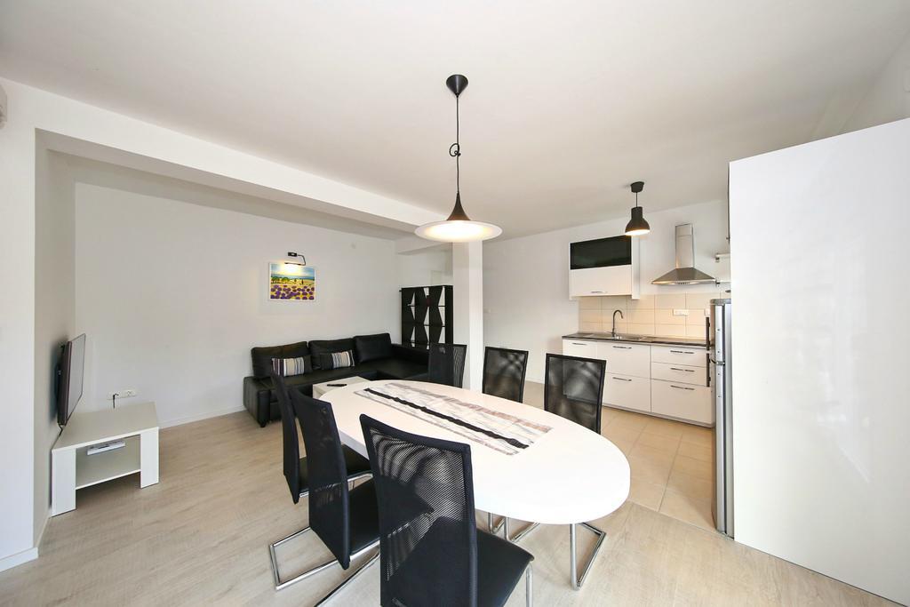 Apartments Matkovic Светі Филип-і-Яков Екстер'єр фото