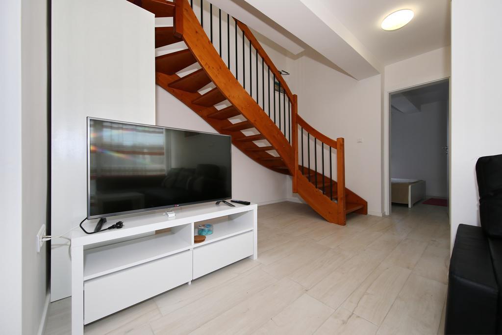 Apartments Matkovic Светі Филип-і-Яков Екстер'єр фото