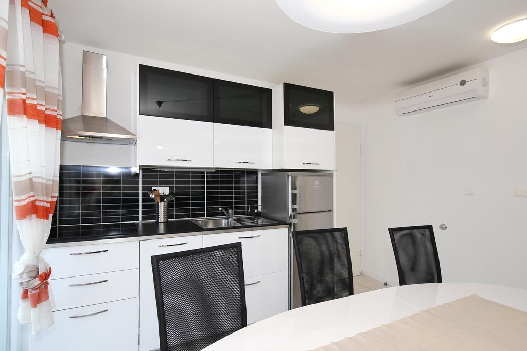 Apartments Matkovic Светі Филип-і-Яков Екстер'єр фото