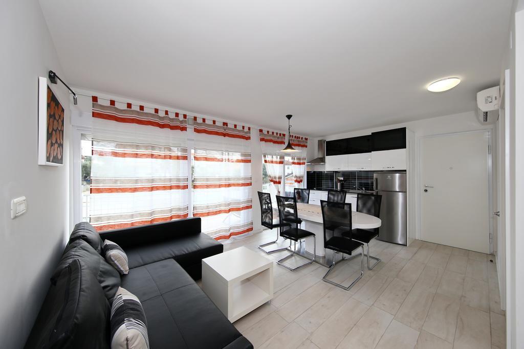 Apartments Matkovic Светі Филип-і-Яков Екстер'єр фото